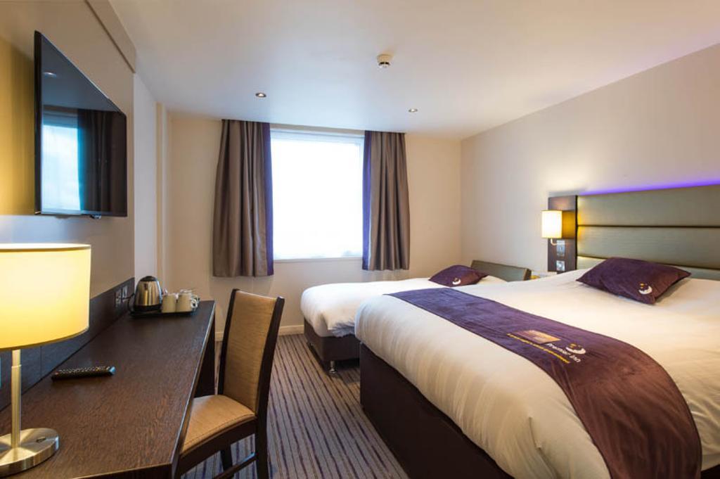 Premier Inn Manchester - Prestwich Eksteriør bilde